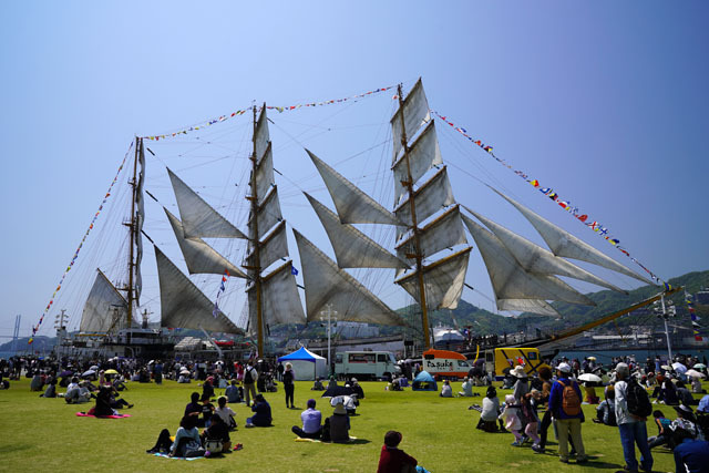 2019長崎帆船まつり (3) セイルドリル　パラダ.JPG