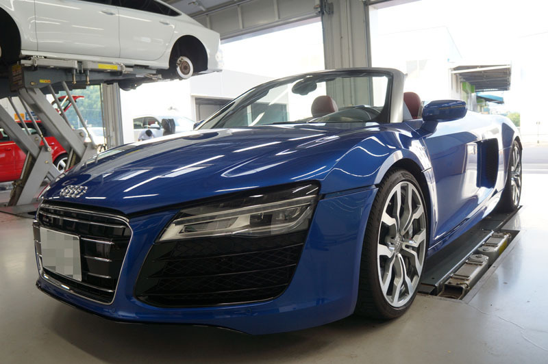 Audi R8 Spyder 1.JPG