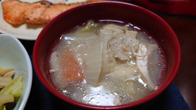 お鍋の残りでお味噌汁.JPG