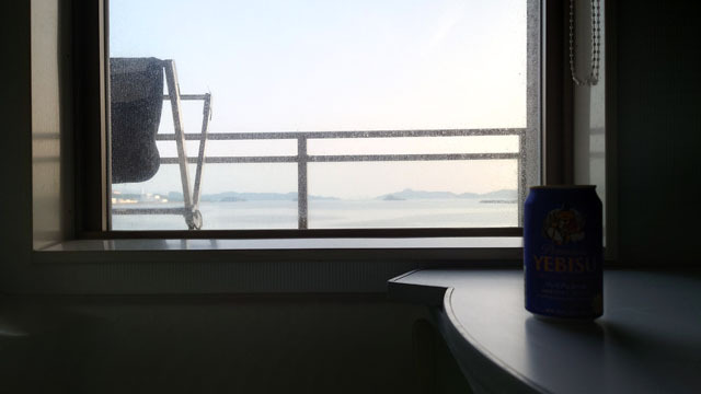 お風呂でビール.JPG