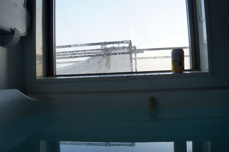お風呂でビール.JPG
