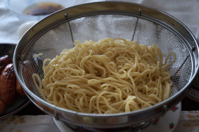 つけ麺＆ピザパン＆ゆで卵 (2).JPG