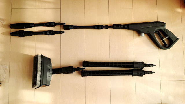 アイリスオーヤマ タンク式高圧洗浄機 静音タイプ(ブラシ+収納ケースセット) (12).JPG
