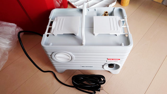 アイリスオーヤマ タンク式高圧洗浄機 静音タイプ(ブラシ+収納ケースセット) (8).JPG