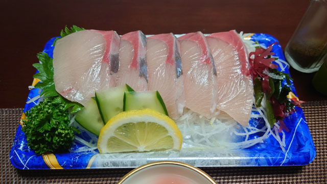 ブリの刺身.JPG