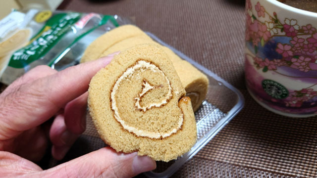 ロールケーキ (2).JPG