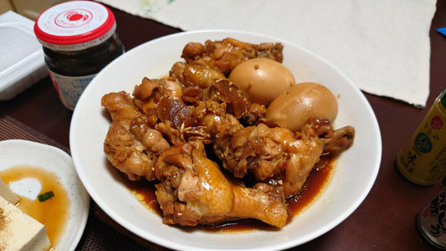 手羽元とゆで卵の甘辛煮.JPG