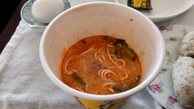 明星チャルメラ博多バリカタ豚骨 (5).JPG