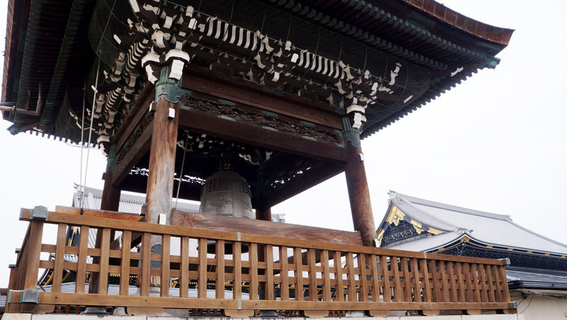 東本願寺 鐘.JPG