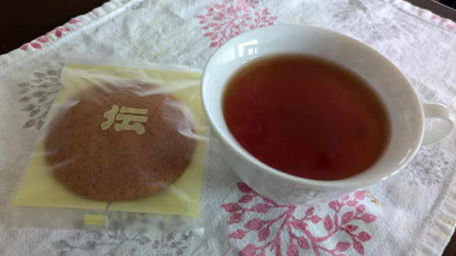紅茶&丸ぼうろ.jpg