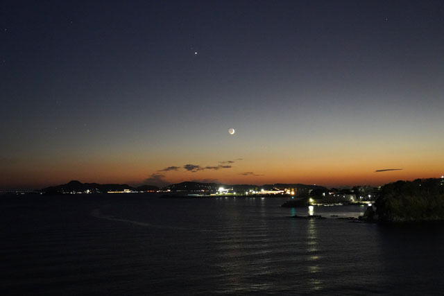 細い月と金星 (1).JPG