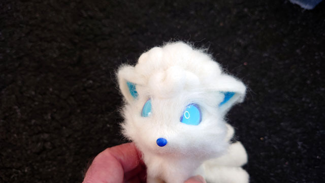 羊毛フェルトでアローラロコンを作る (5).JPG