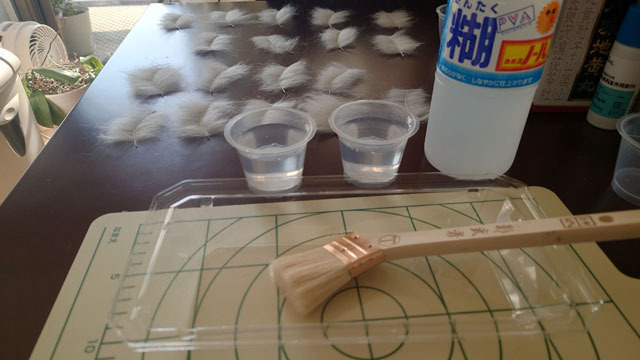 羊毛フェルトで羽根を作る (8).JPG