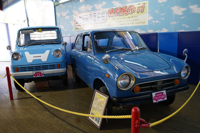 スズキ・フロンテ360 LC10型＆ホンダ・T360.JPG